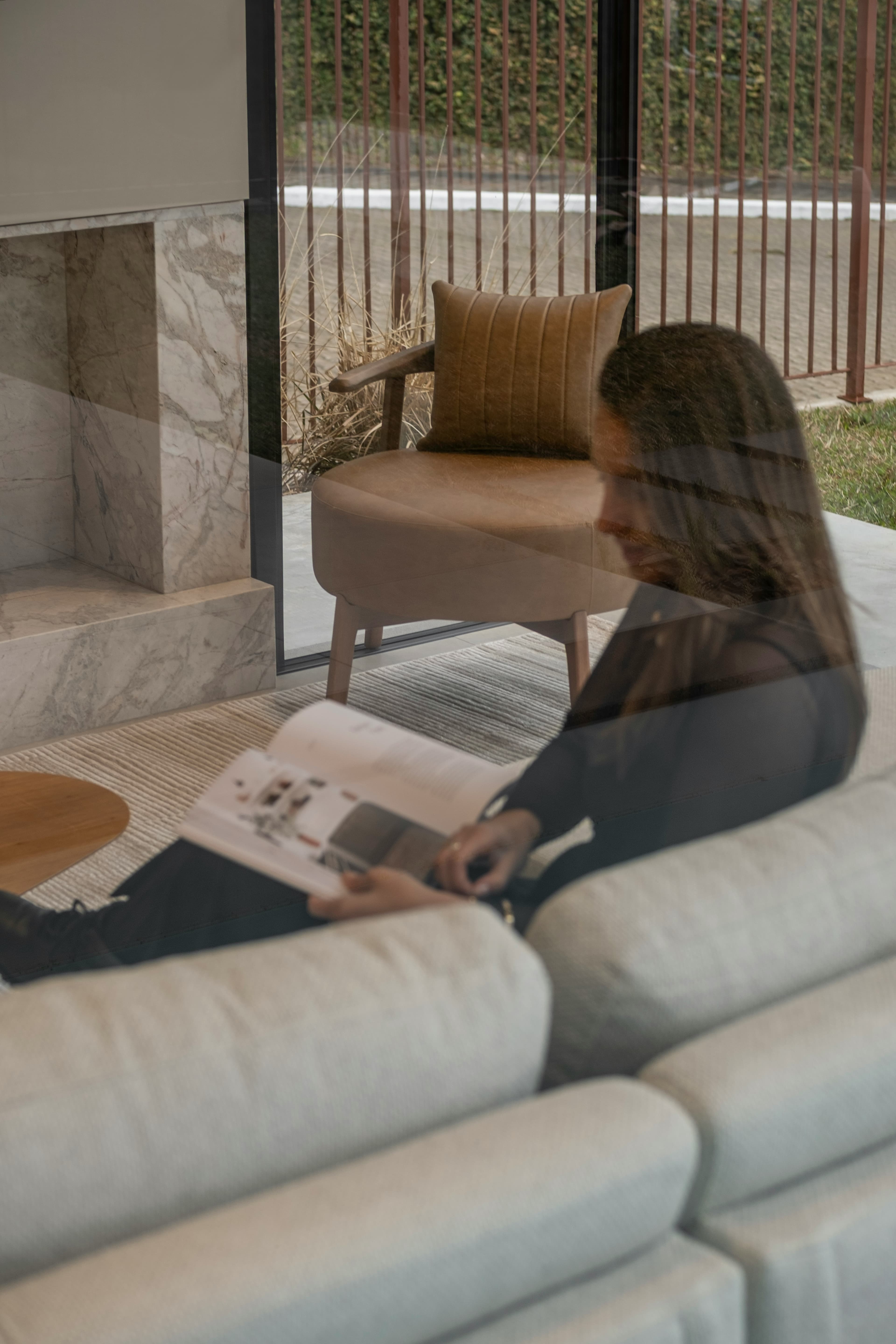 Woman reading — Articles by The Art of Sensuality (TAOS)
